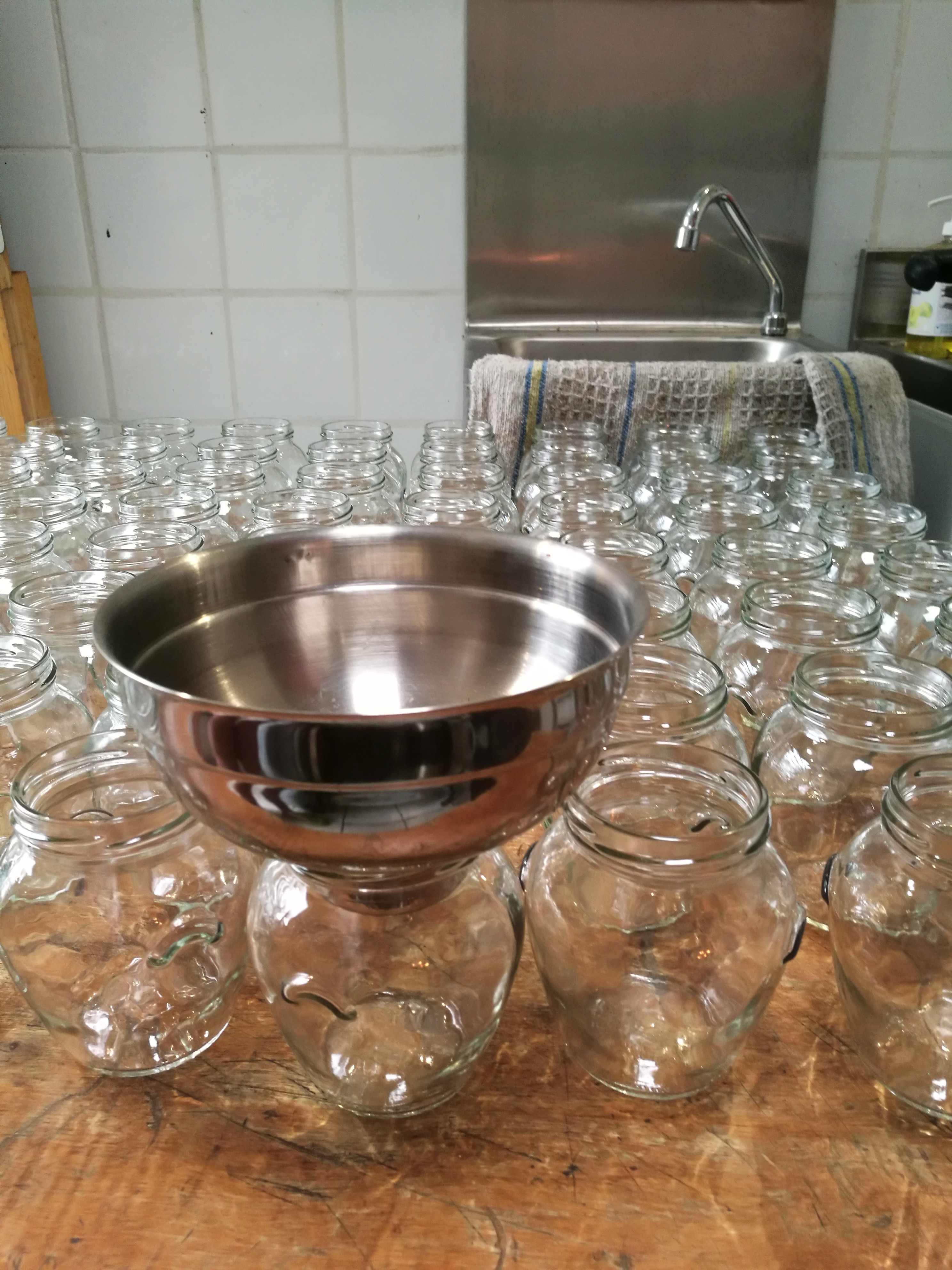 Remplissage pot de gourmandise de l ours