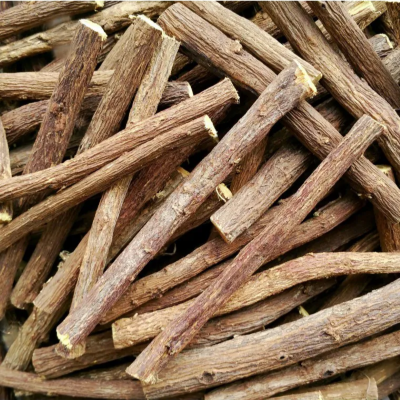 Batons de reglisse pour le rhum arrange artisanal au reglisse 1